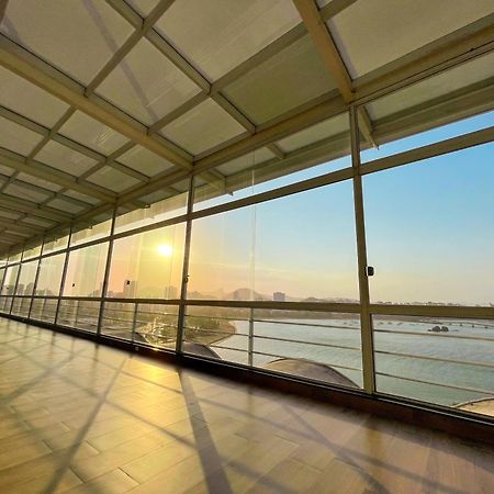 Hotel Senac Ilha Do Boi Vitória Zewnętrze zdjęcie The interior of the airport