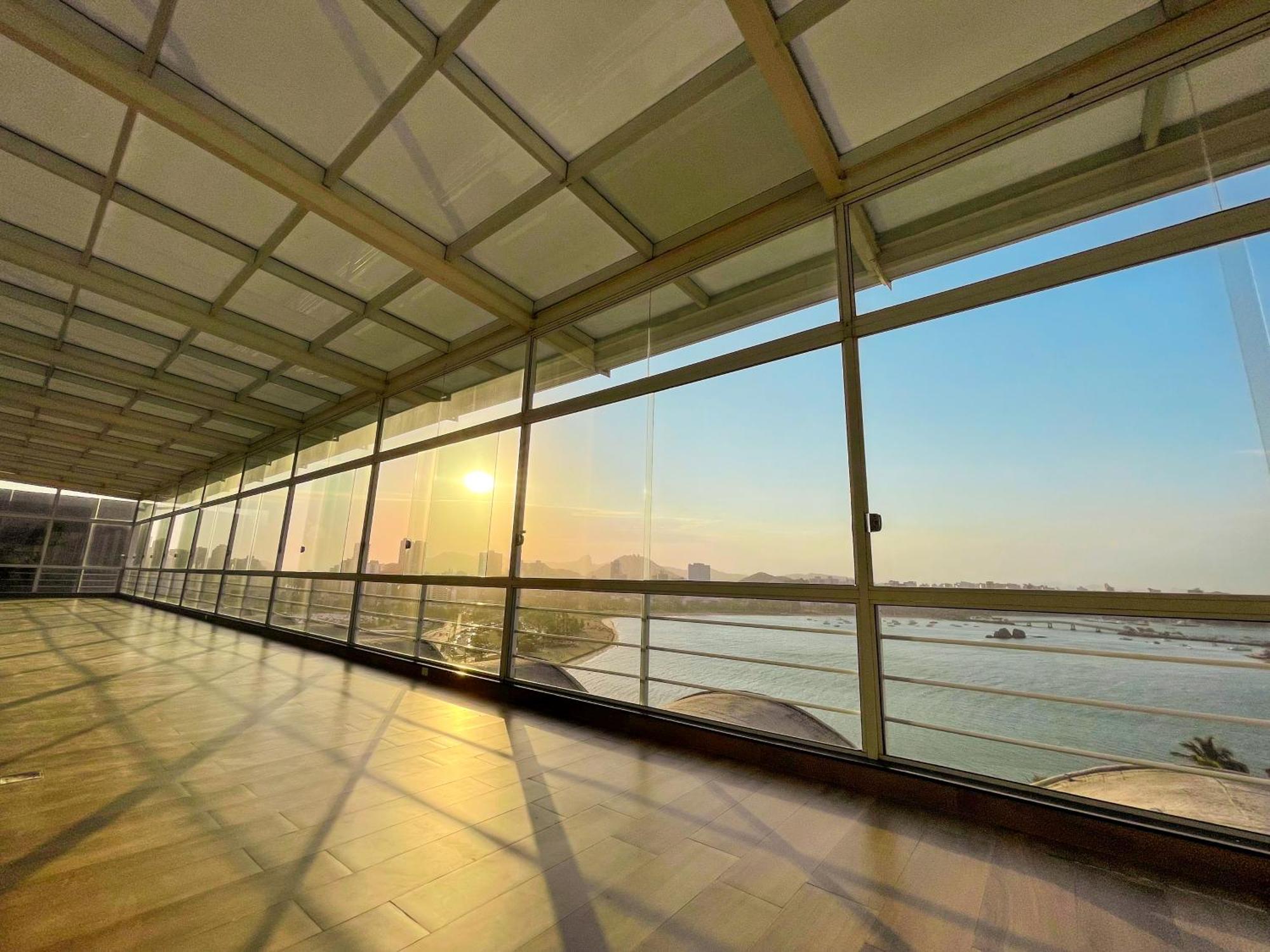 Hotel Senac Ilha Do Boi Vitória Zewnętrze zdjęcie The interior of the airport